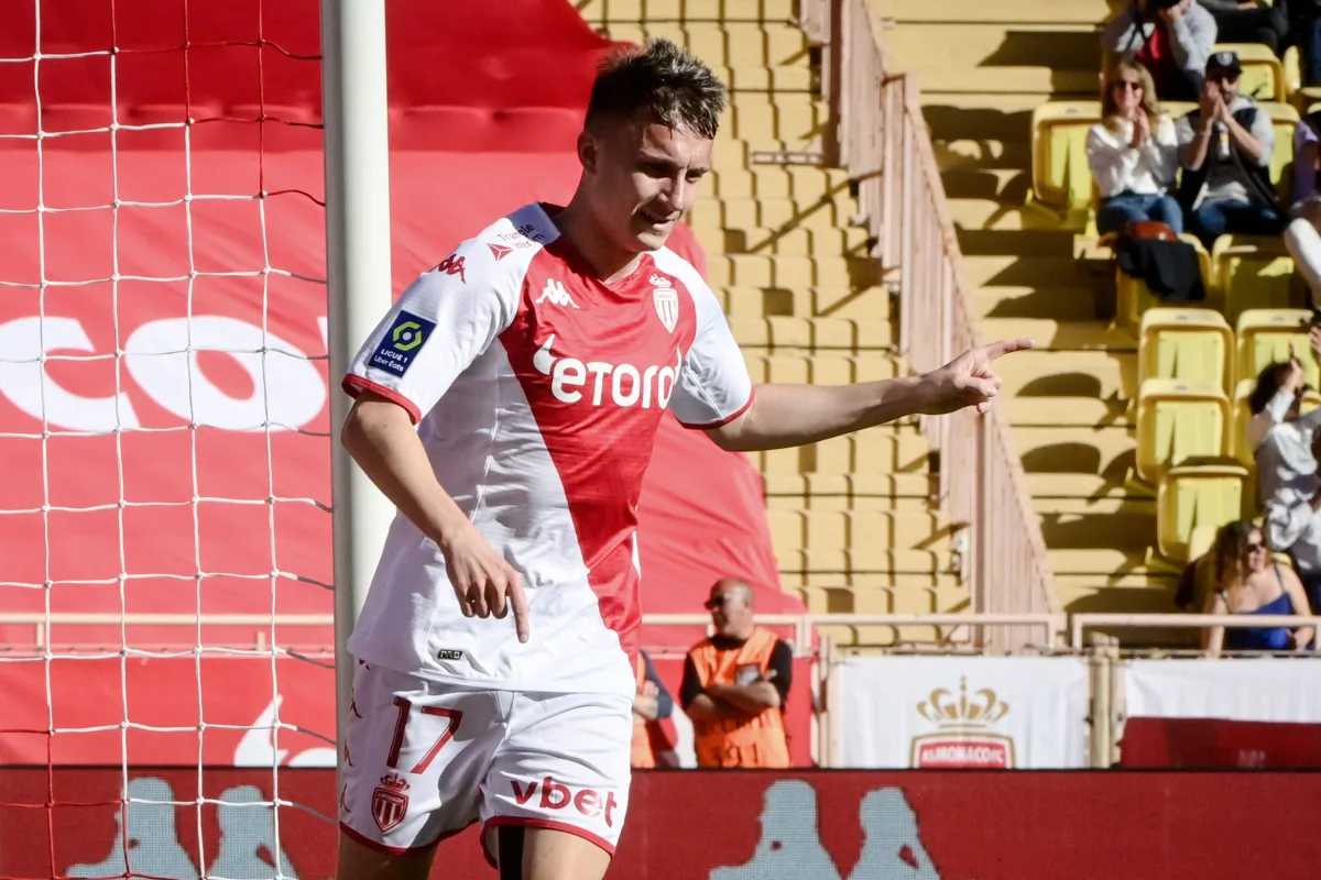 Aleksandr Golovin's agent reveals Premier League interest in the Monaco midfielder